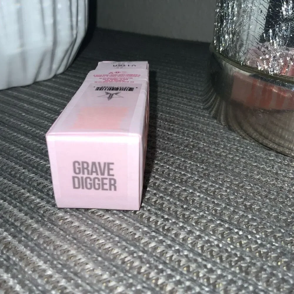 Jeffree Star Velvet Trap Lipstick in Grave Digger